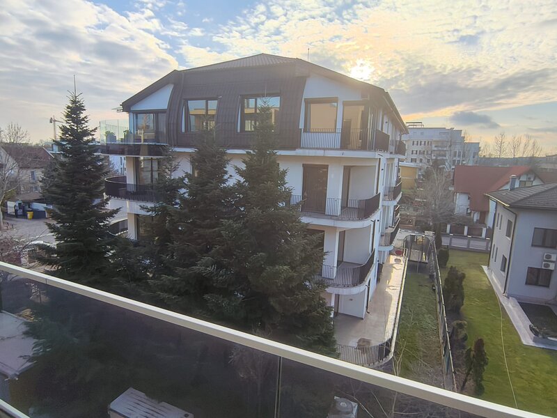 Erou Iancu Nicolae 80, Grand park Pipera,