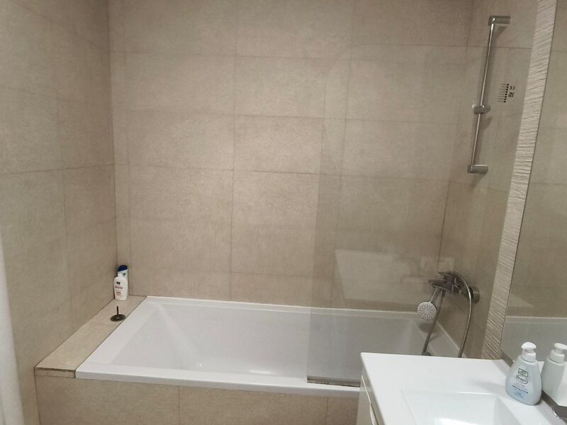 Erou Iancu Nicolae 80, Grand park Pipera,